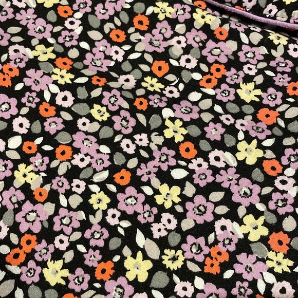 Secret Treasures floral Pajama Set- Button up top w/Capri length bottoms size 3x - Picture 2 of 7